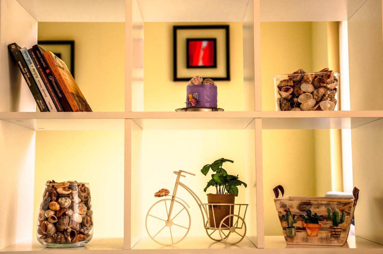 Semiramida Central Studio Varna Bagian luar foto